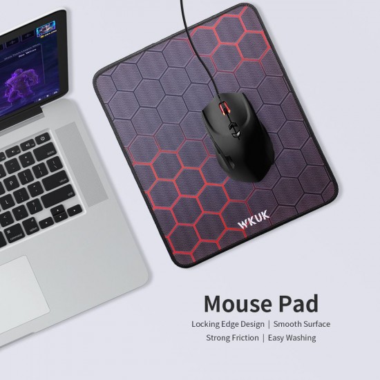 Gaming Mouse Pad Rubber Mouse Pad Anti-skid Wear-resistant Mouse Pad with Locking Edge Design for Office and Home